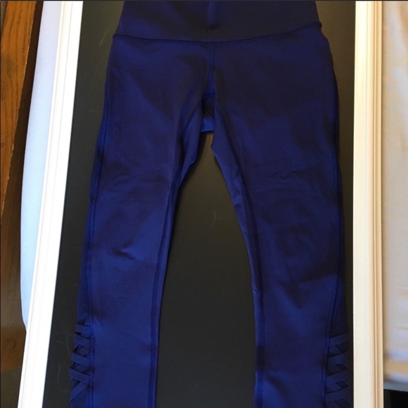 LULULEMON LADIES TIGHTS - Picture 2 of 5